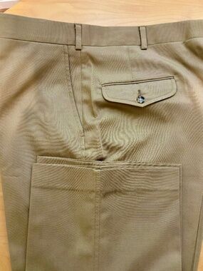 MENS LANDS' END CHINOS NEVER WORN SIZE 36X32